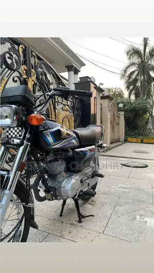 Honda CG 125 Motorcycle - Low Mileage, Near-New Condition