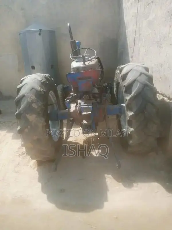 Vintage Ford 3600 Agricultural Tractor - Classic Farm Machinery