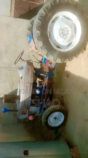 Vintage Ford 3600 Agricultural Tractor - Classic Farm Machinery