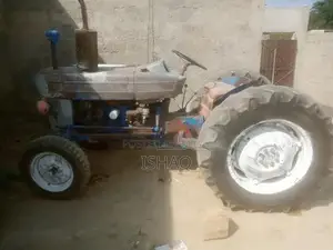 Vintage Ford 3600 Agricultural Tractor - Classic Farm Machinery