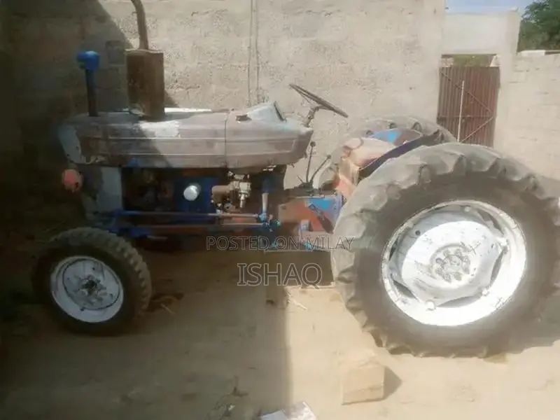 Vintage Ford 3600 Agricultural Tractor - Classic Farm Machinery