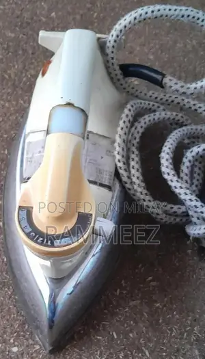 Japanese Style Dry Iron for Efficient Clothing Care