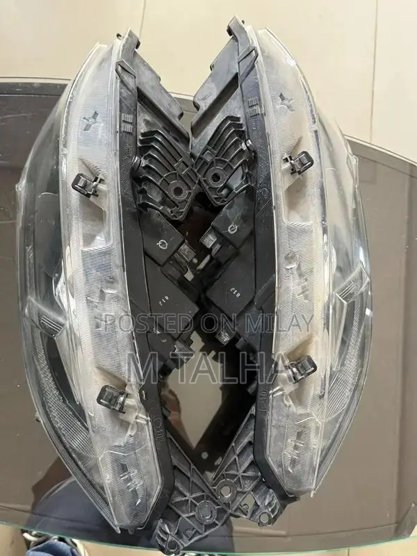 2018 Honda Civic Original Headlight Assembly Genuine OEM Pair