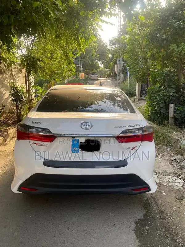 Toyota Corolla Altis 1.6 Sedan - Pristine Condition First Owner Vehicl