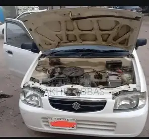 Argent White 660cc Engine Sedan with Power Steering