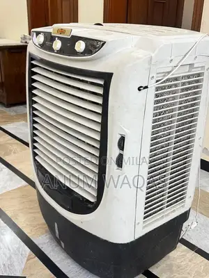 Comfortable Sofa with Good Foam and Replaceable Fabric