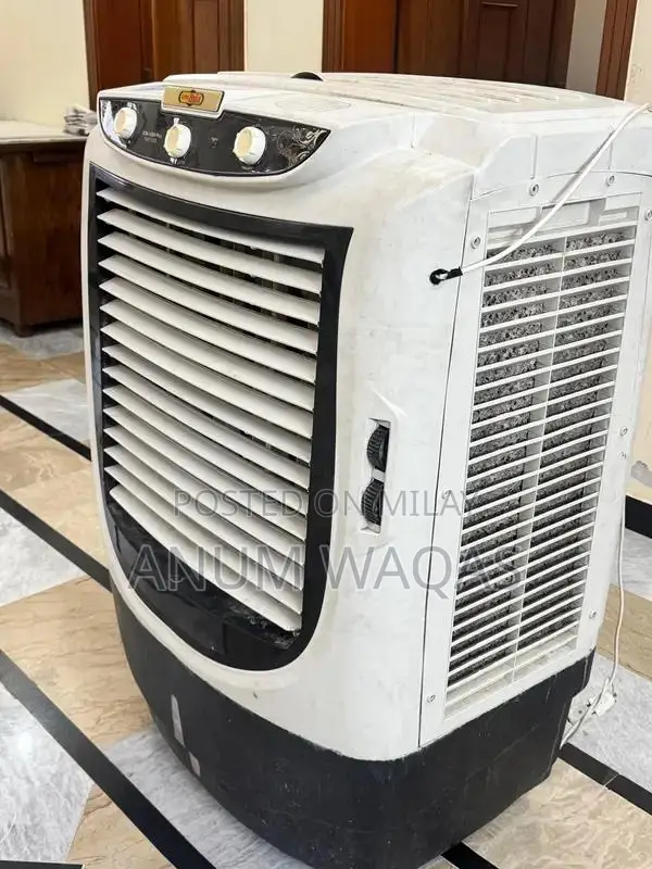 Comfortable Sofa with Good Foam and Replaceable Fabric