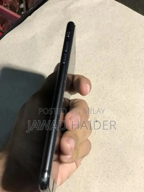 Apple iPhone 7 Plus 128GB Smartphone - PTA Approved