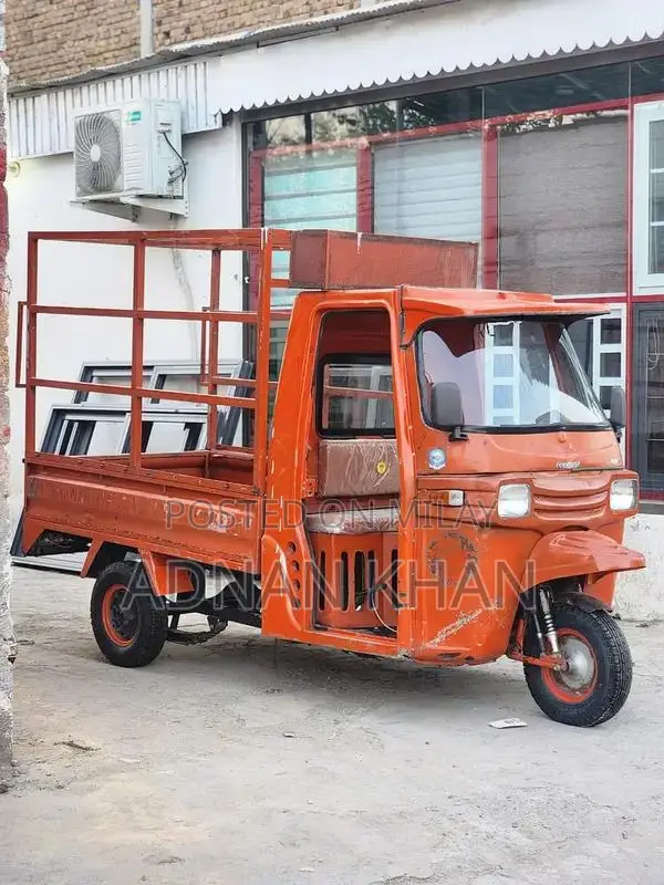 2014 Mini Loader Rickshaw - Compact Commercial Transport Vehicle
