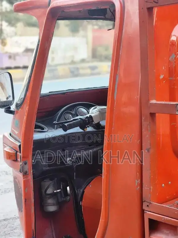 2014 Mini Loader Rickshaw - Compact Commercial Transport Vehicle