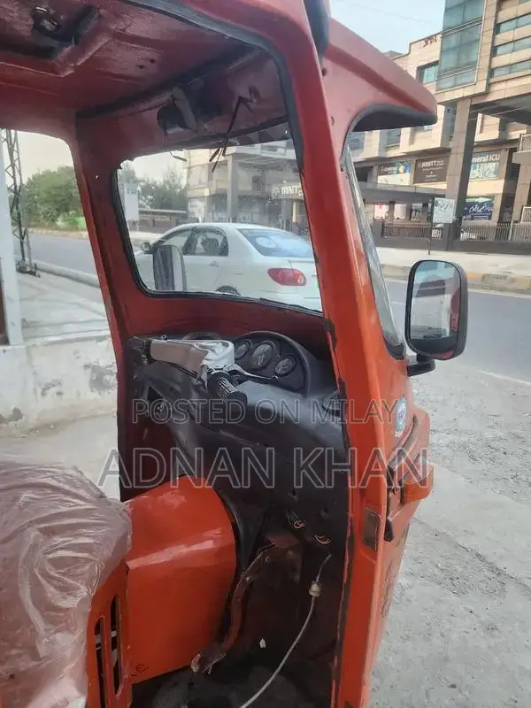 2014 Mini Loader Rickshaw - Compact Commercial Transport Vehicle