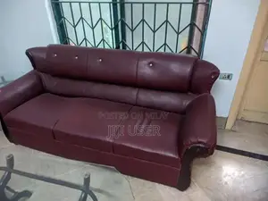 Maroon 5-Seater Leather Sofa Set with Good Design