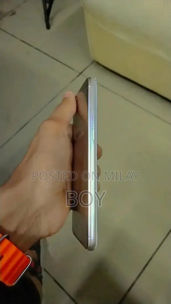 Budget Smartphone with Fingerprint Sensor and Camera