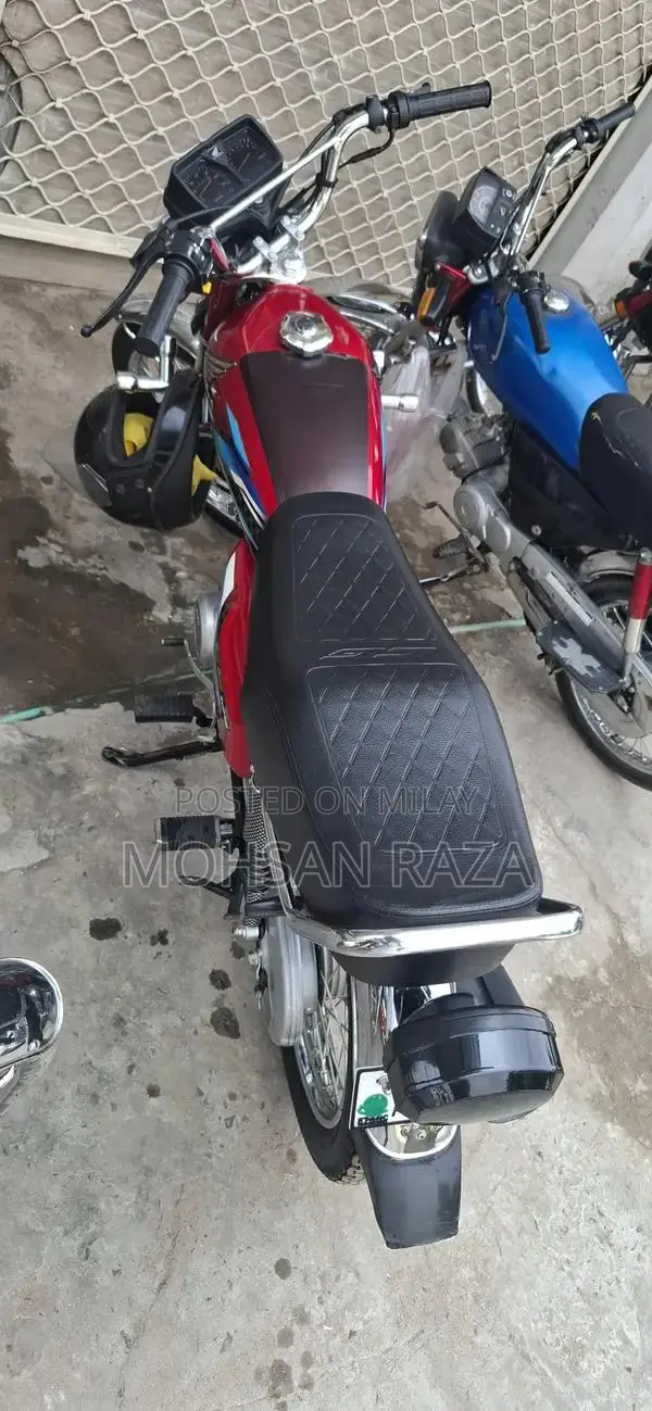 Honda 125cc Red Motorcycle