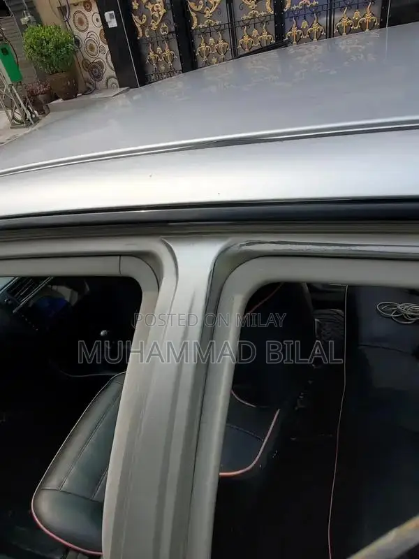 Honda Civic 2000 - Home Used Sedan with Upgraded Sound System