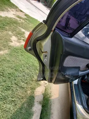 Honda Civic 2000 - Home Used Sedan with Upgraded Sound System