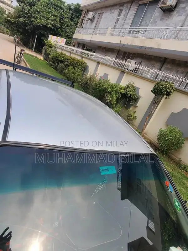 Honda Civic 2000 - Home Used Sedan with Upgraded Sound System