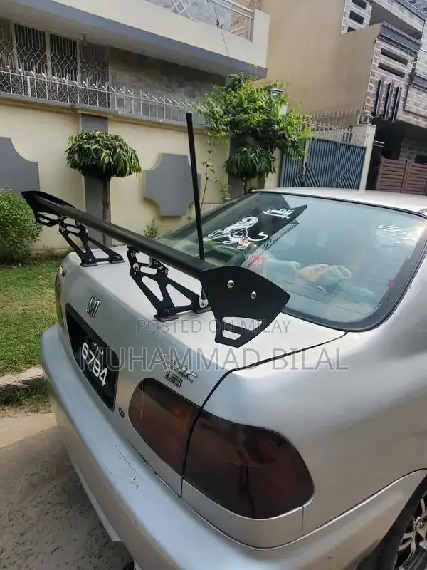 Honda Civic 2000 - Home Used Sedan with Upgraded Sound System