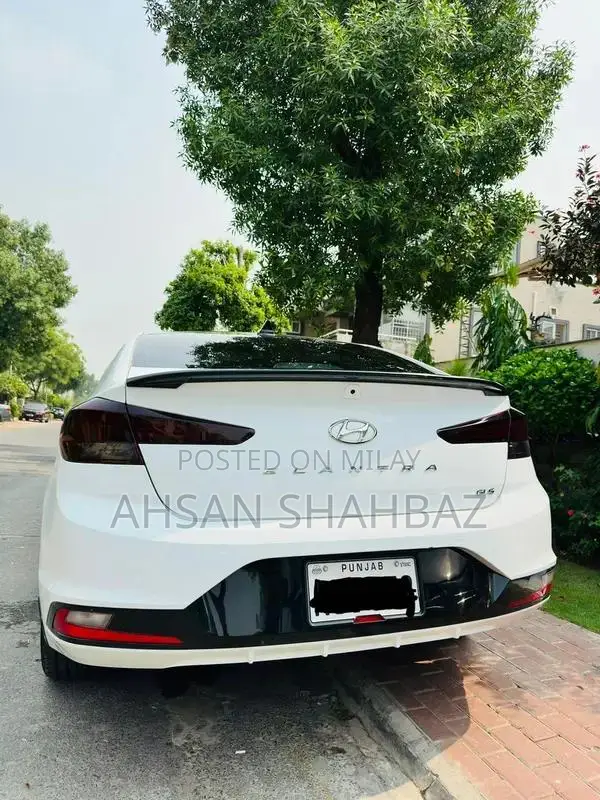 2021 Hyundai Elantra GLS - Low Mileage Sedan