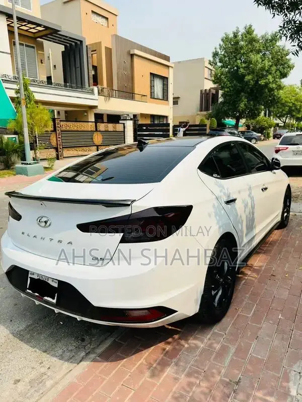 2021 Hyundai Elantra GLS - Low Mileage Sedan