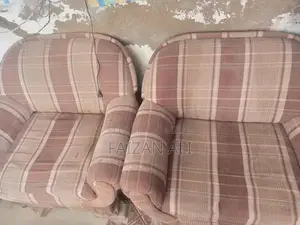 Comfortable Sofa Set in Good Condition