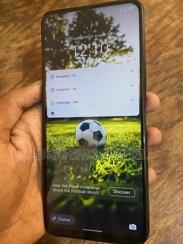 High-Performance Smartphone with Large Memory and Biometric Security
