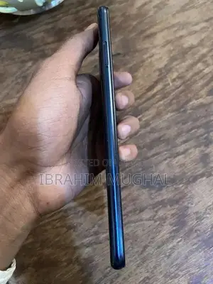 High-Performance Smartphone with Large Memory and Biometric Security