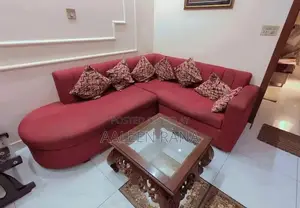 Photo - Modern L-Shaped Sectional Sofa with Matching Cushions