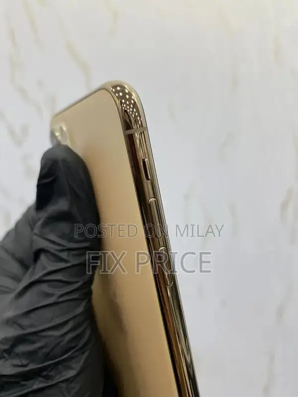 Premium Apple Smartphone 512GB Storage Full Condition