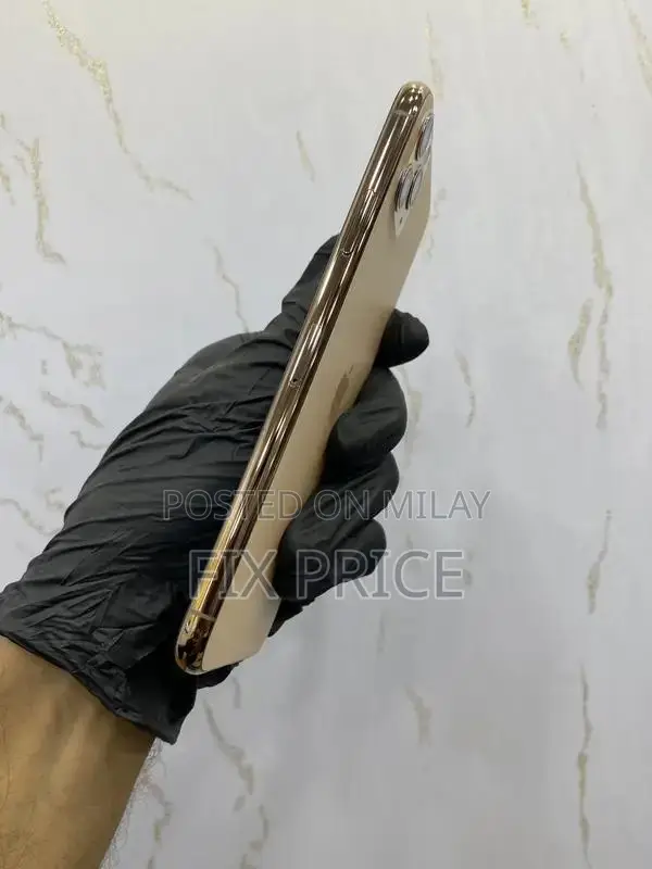 Premium Apple Smartphone 512GB Storage Full Condition