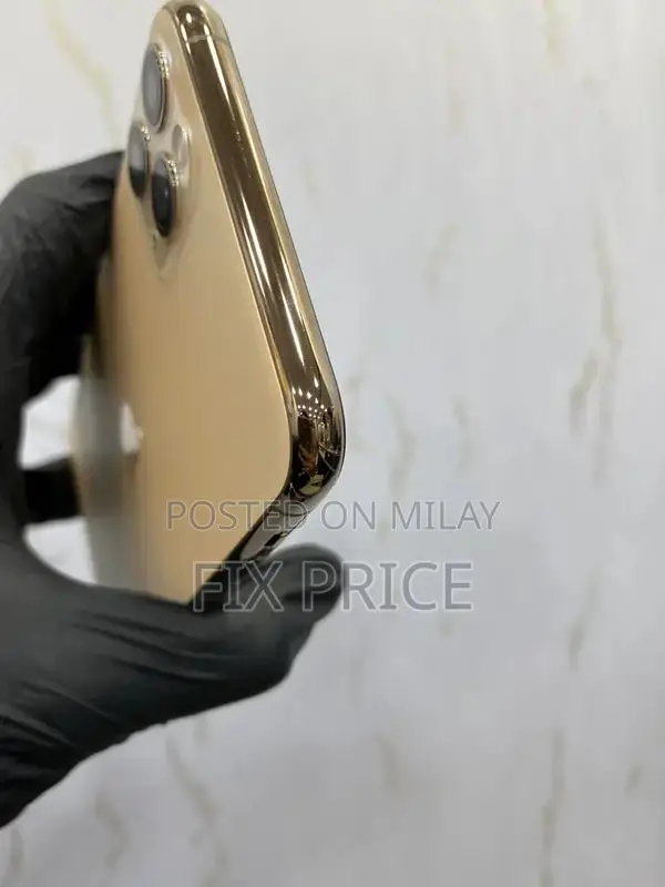 Premium Apple Smartphone 512GB Storage Full Condition