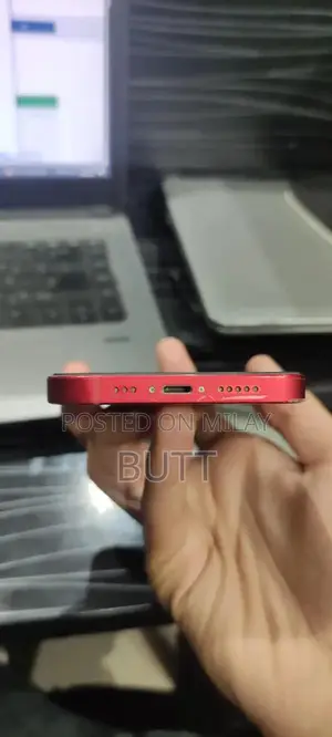 Apple iPhone 13 Red 128GB Excellent Condition Smartphone