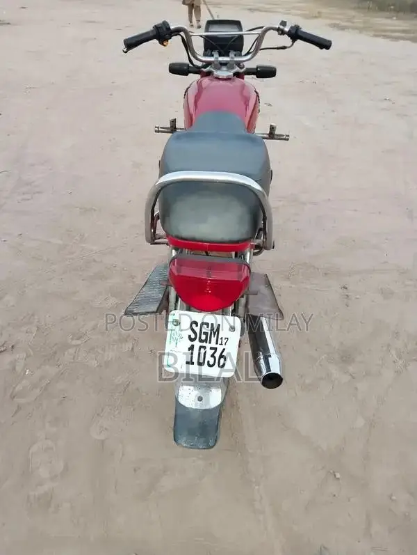 Honda CD 70 Motorcycle - Classic Commuter Bike