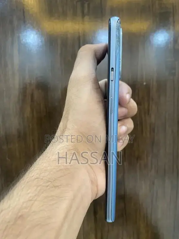 OnePlus 9R Smartphone - 8GB RAM, 256GB Storage, Quad Camera