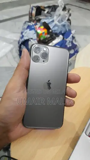 iPhone 11 Pro Smartphone with Battery and Display Issues