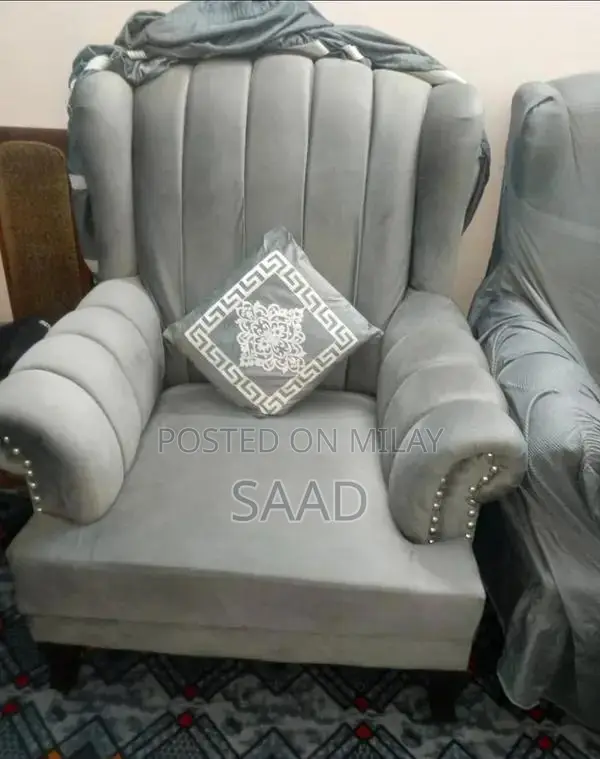 Spacious 7-Seater Living Room Sofa Set with Cushions