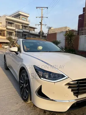 2022 Hyundai Sonata Mid-Size Sedan with Modern Design