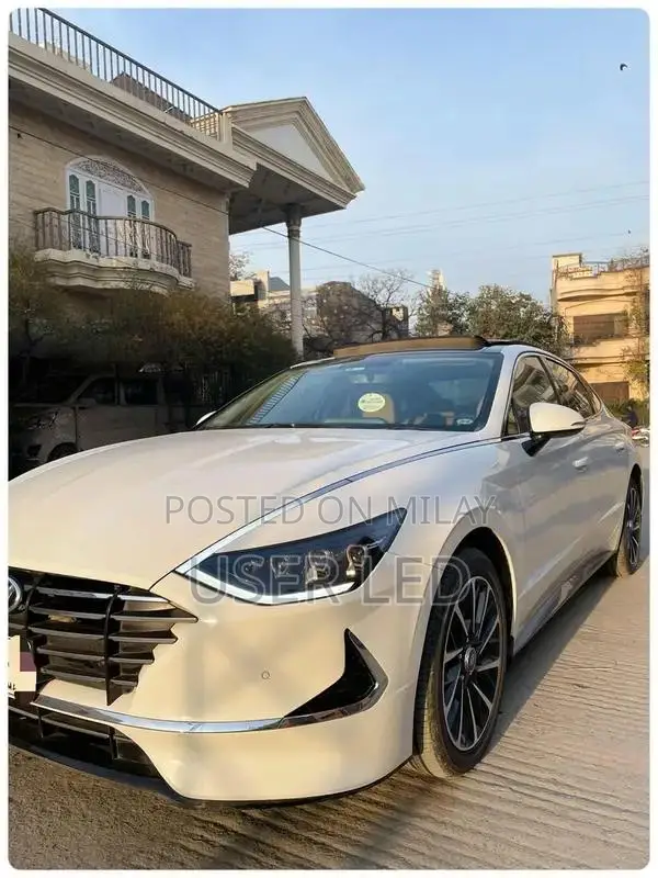 2022 Hyundai Sonata Mid-Size Sedan with Modern Design