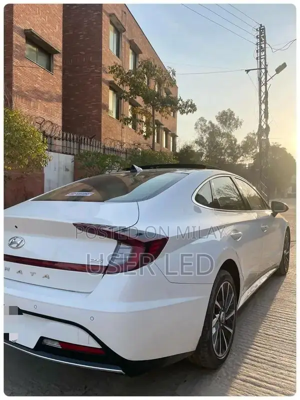 2022 Hyundai Sonata Mid-Size Sedan with Modern Design