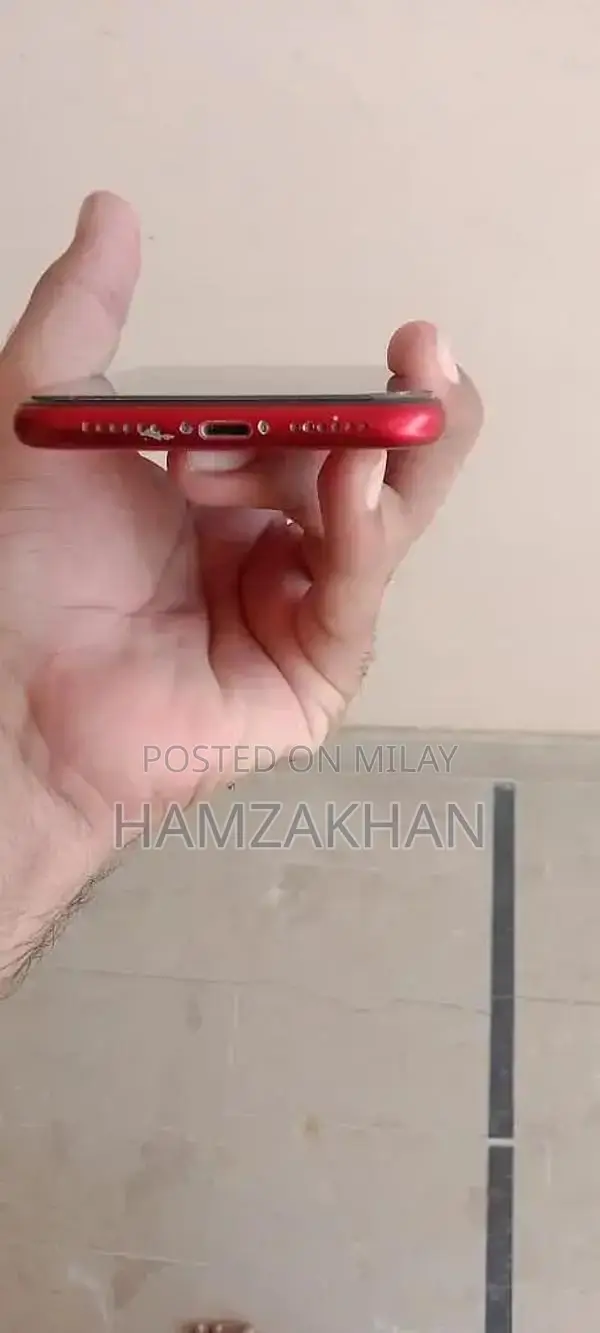 Apple iPhone XR 64GB Red Smartphone