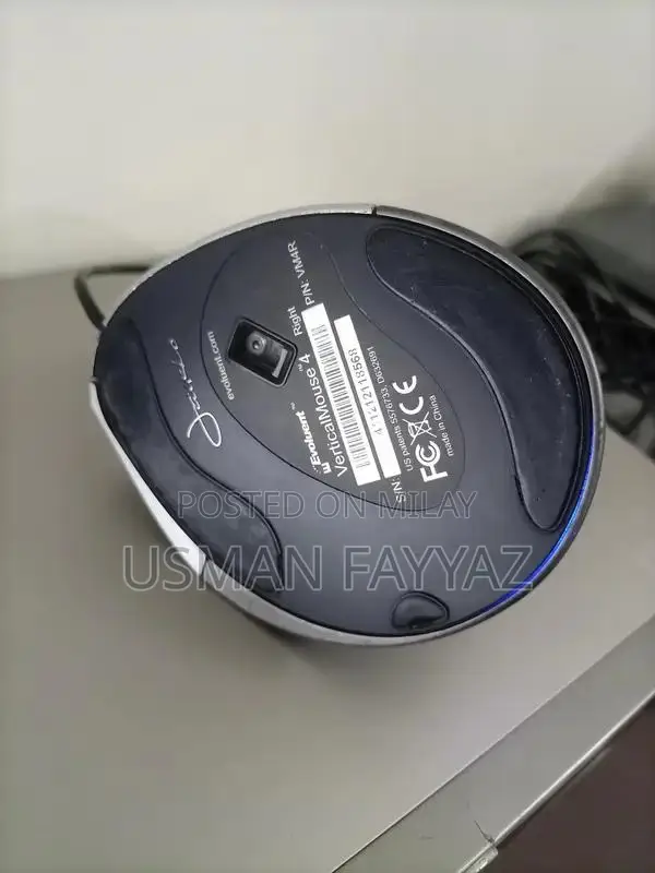 Evoluent Vertical Ergonomic Computer Mouse - Comfortable Design