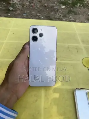 Compact Smartphone with 6/128GB Storage, Minimal Usage