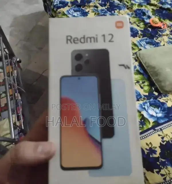 Compact Smartphone with 6/128GB Storage, Minimal Usage