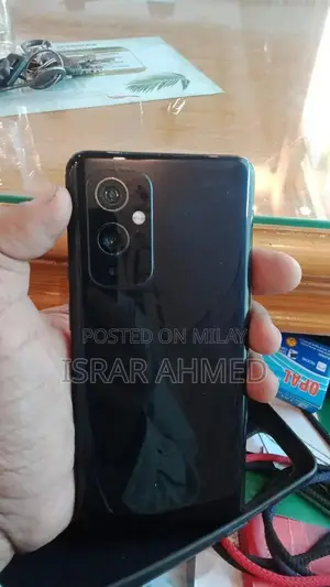 5G Smartphone with Dual SIM and 128GB Storage