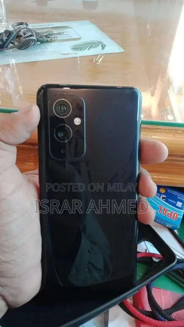 5G Smartphone with Dual SIM and 128GB Storage