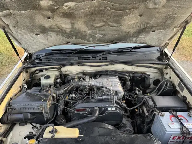 Toyota Land Cruiser Prado TZG 4x4 SUV - Korean Embassy Auction Vehicle