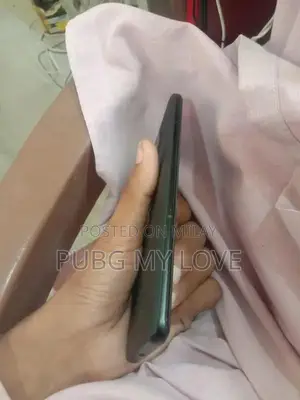 OnePlus 10 Pro Gaming Smartphone with High Refresh Display