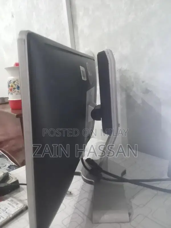 Dell 22-Inch Professional Widescreen Monitor