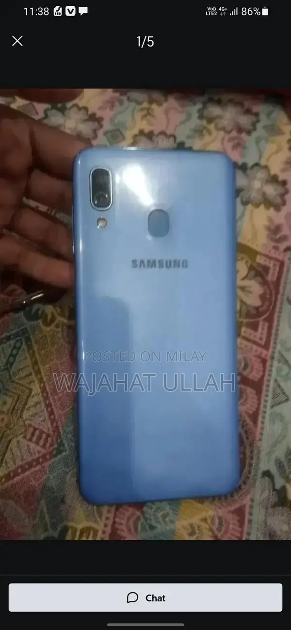 Samsung Galaxy A30 Smartphone with Dual Camera System