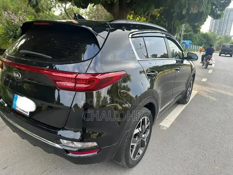 Kia Sportage - Low Mileage, Pristine Condition SUV